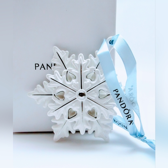 Pandora, 2015, Limited Edition, Porcelain Snowflake, NIB ❄️❄️❄️ - Picture 2 of 15